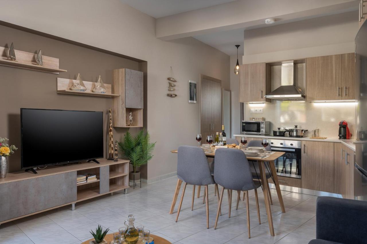 Floral Beach Apt With Lux Extras & Special Treats Κολυμβάρι Εξωτερικό φωτογραφία
