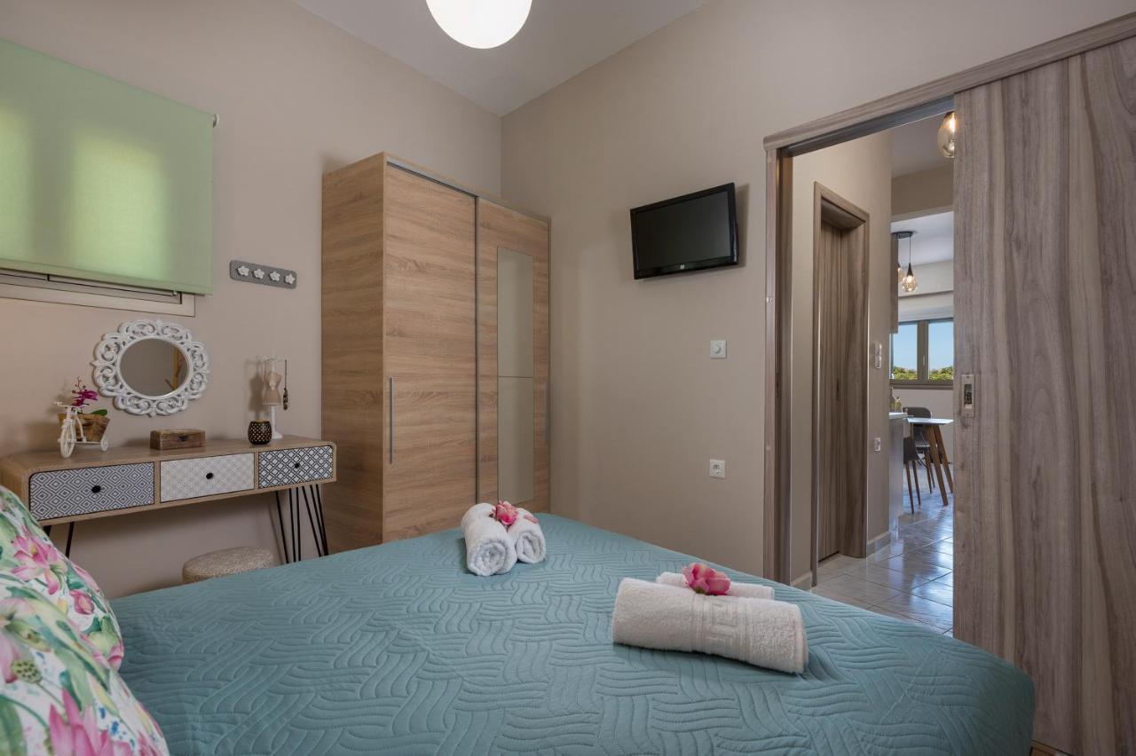 Floral Beach Apt With Lux Extras & Special Treats Κολυμβάρι Εξωτερικό φωτογραφία