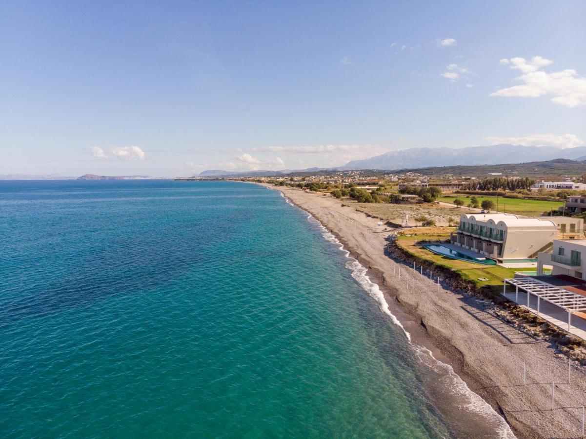 Floral Beach Apt With Lux Extras & Special Treats Κολυμβάρι Εξωτερικό φωτογραφία