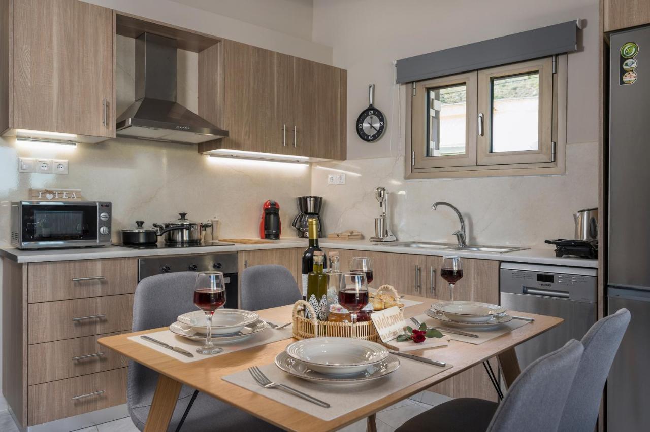 Floral Beach Apt With Lux Extras & Special Treats Κολυμβάρι Εξωτερικό φωτογραφία