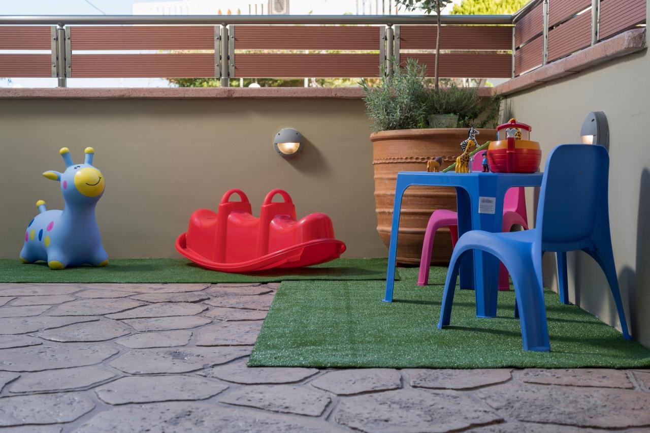 Floral Beach Apt With Lux Extras & Special Treats Κολυμβάρι Εξωτερικό φωτογραφία