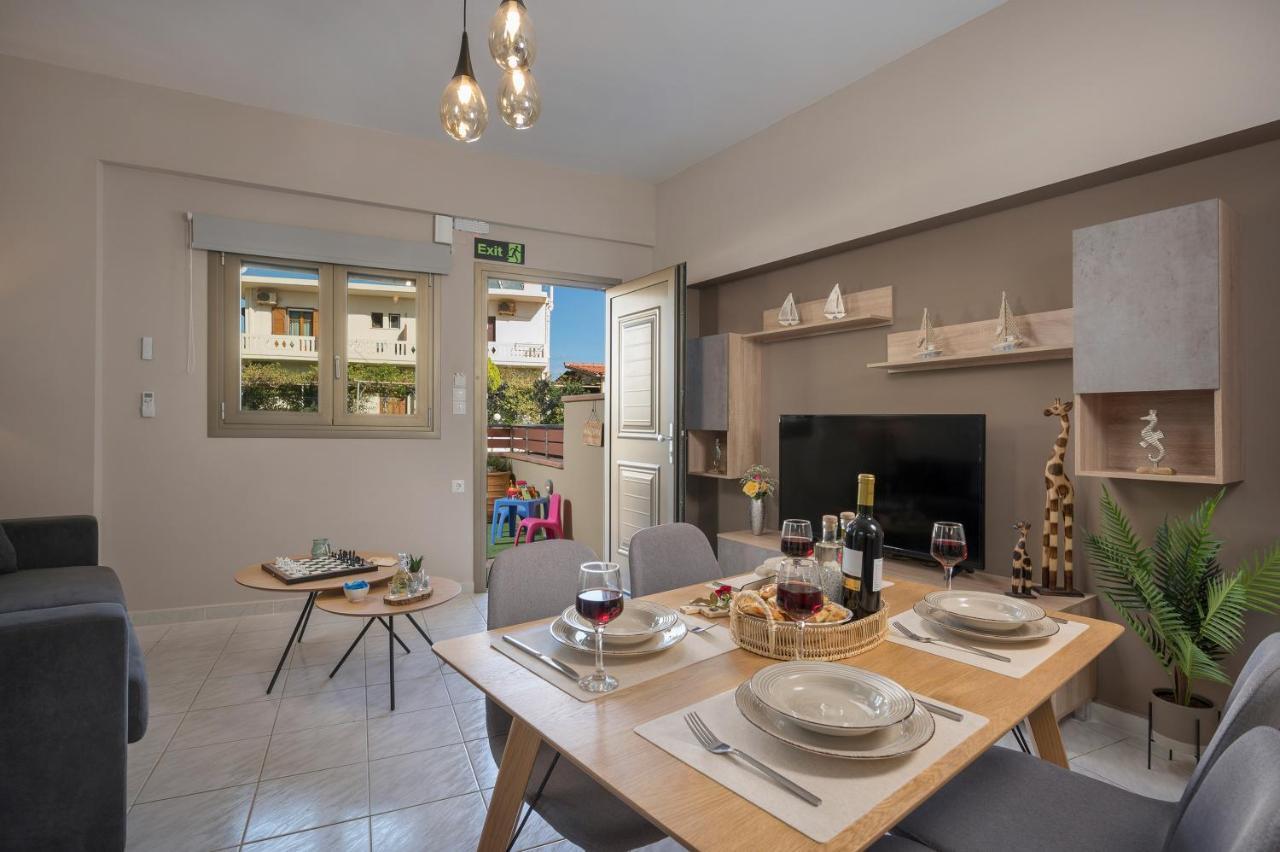 Floral Beach Apt With Lux Extras & Special Treats Κολυμβάρι Εξωτερικό φωτογραφία